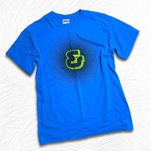 ⚡️ Screen print ampersand “ & “ tee